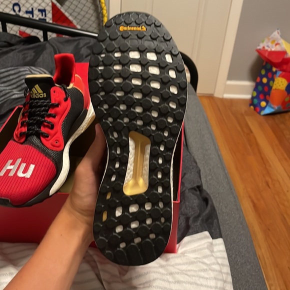 Chinese solar New Year human race sneakers, size 9 1/2. Worn 2 times - Picture 3 of 6